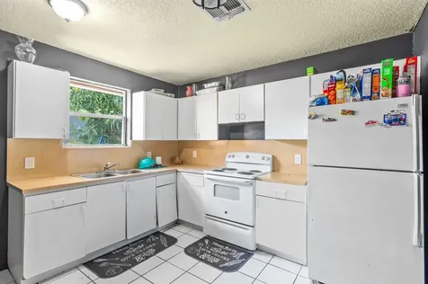 617 NW 15th Avenue Pompano Beach FL 33069
