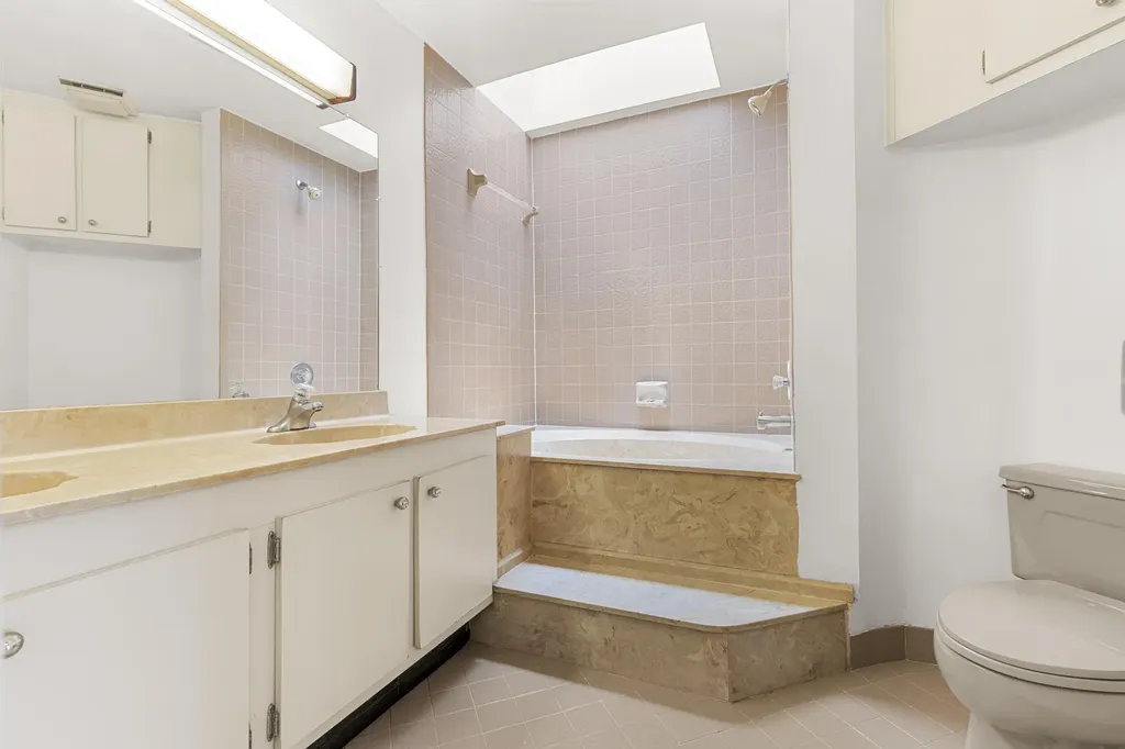 400 SW 113th Terrace Pembroke Pines FL 33025