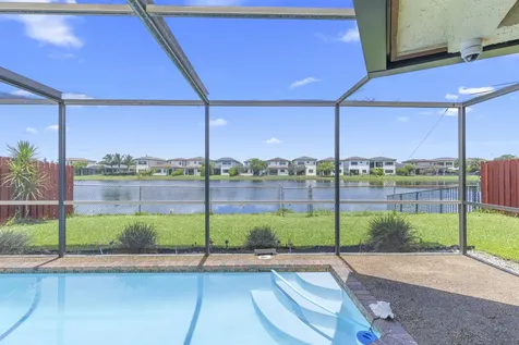 400 SW 113th Terrace Pembroke Pines FL 33025