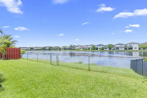400 SW 113th Terrace Pembroke Pines FL 33025