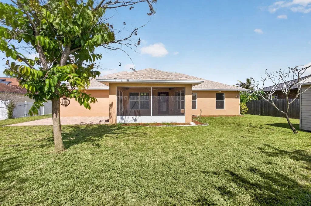 441 SW Doreen Street Port St Lucie FL 34983