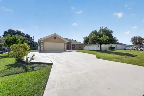 441 SW Doreen Street Port St Lucie FL 34983
