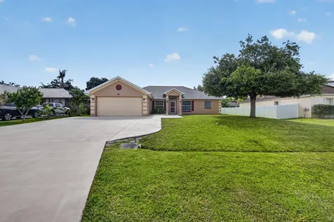 441 SW Doreen Street Port St Lucie FL 34983