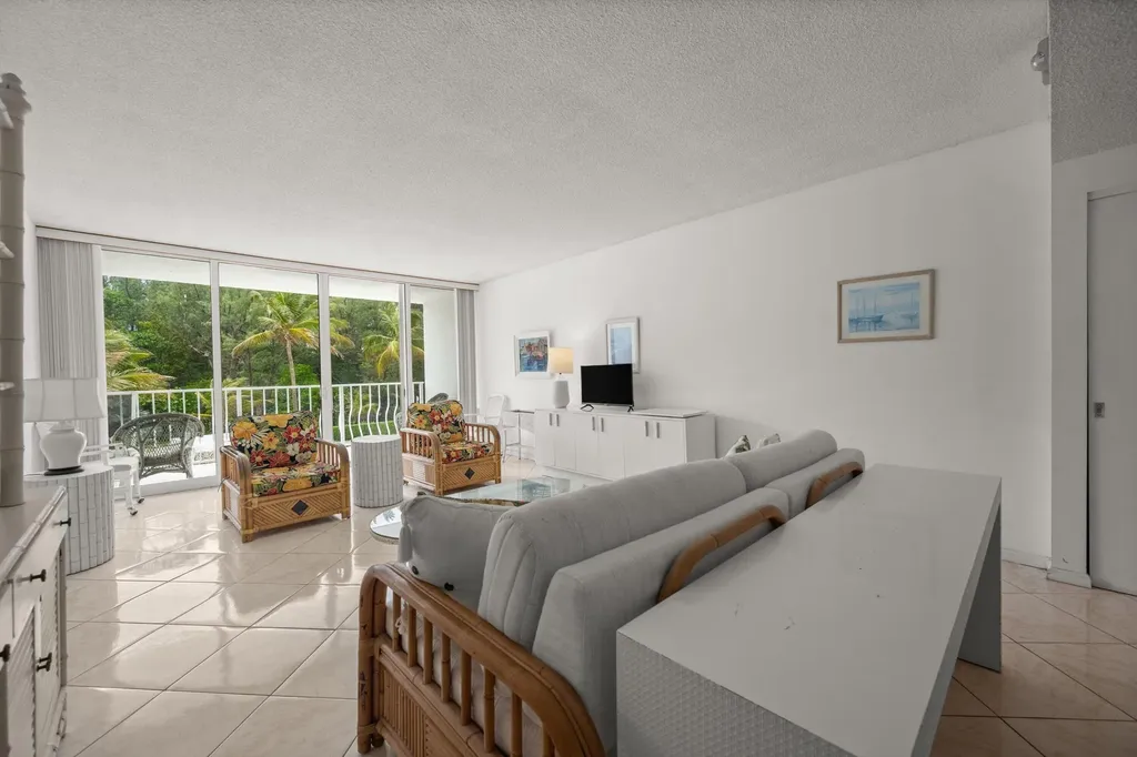 2774 S Ocean Boulevard Palm Beach FL 33480