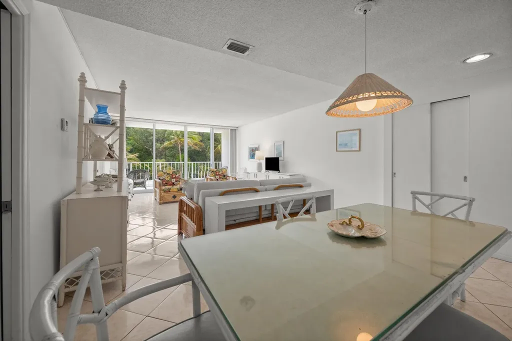 2774 S Ocean Boulevard Palm Beach FL 33480