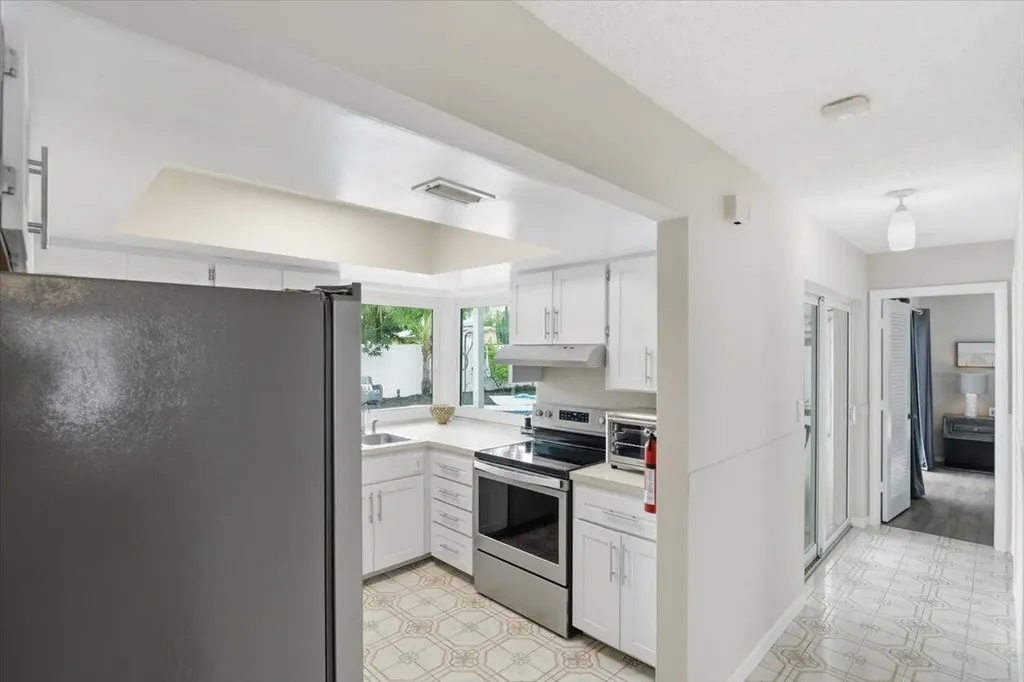 1730 NW 39th Street Oakland Park FL 33309