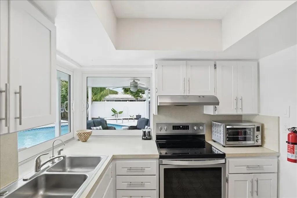 1730 NW 39th Street Oakland Park FL 33309