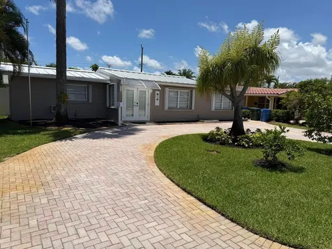 1730 NW 39th Street Oakland Park FL 33309