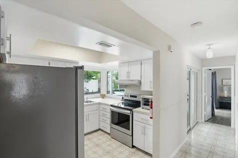 1730 NW 39th Street Oakland Park FL 33309