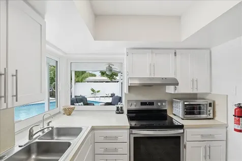 1730 NW 39th Street Oakland Park FL 33309