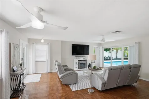 1730 NW 39th Street Oakland Park FL 33309