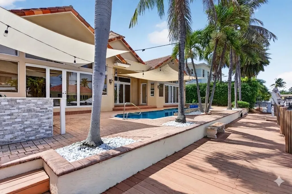 4901 NE 29th Avenue Lighthouse Point FL 33064