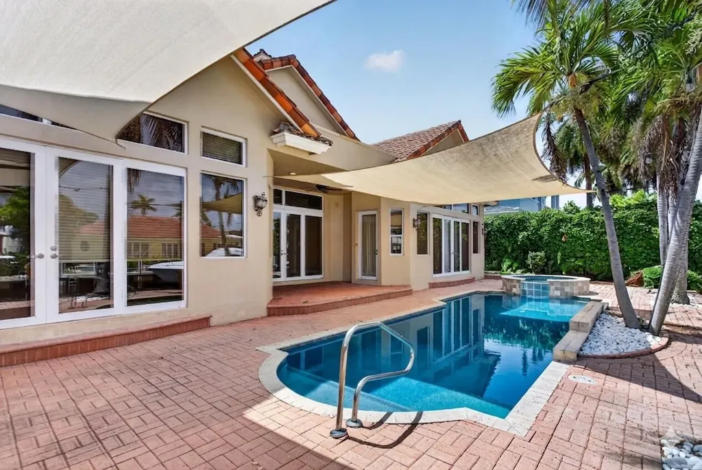 4901 NE 29th Avenue Lighthouse Point FL 33064