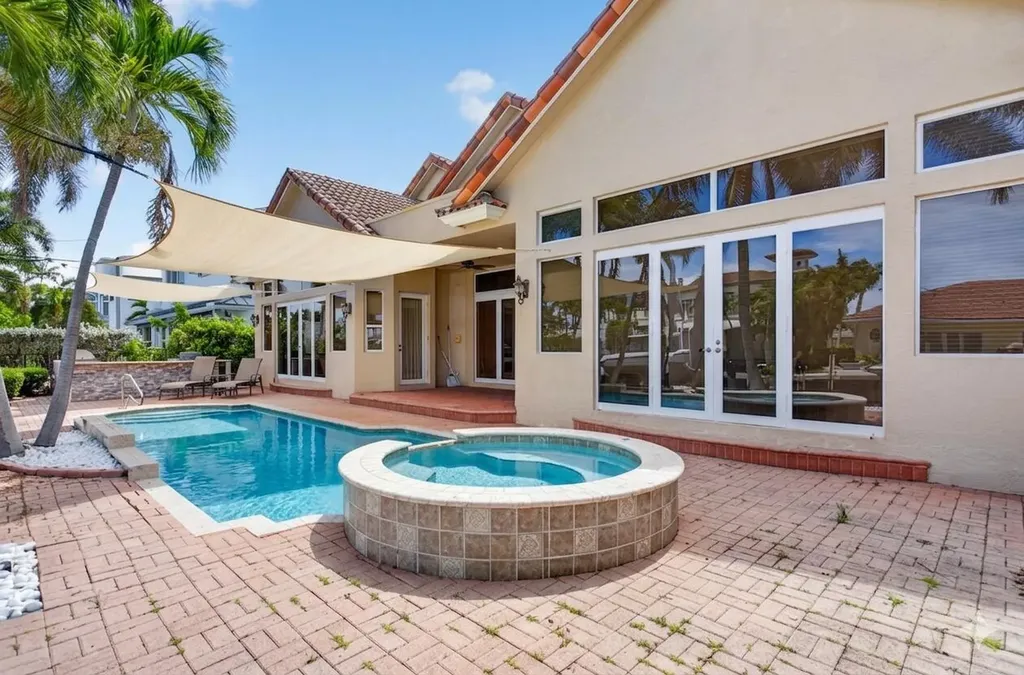 4901 NE 29th Avenue Lighthouse Point FL 33064