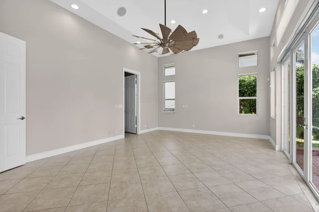 4901 NE 29th Avenue Lighthouse Point FL 33064