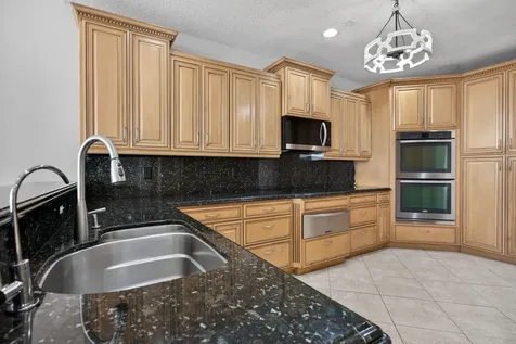 4901 NE 29th Avenue Lighthouse Point FL 33064