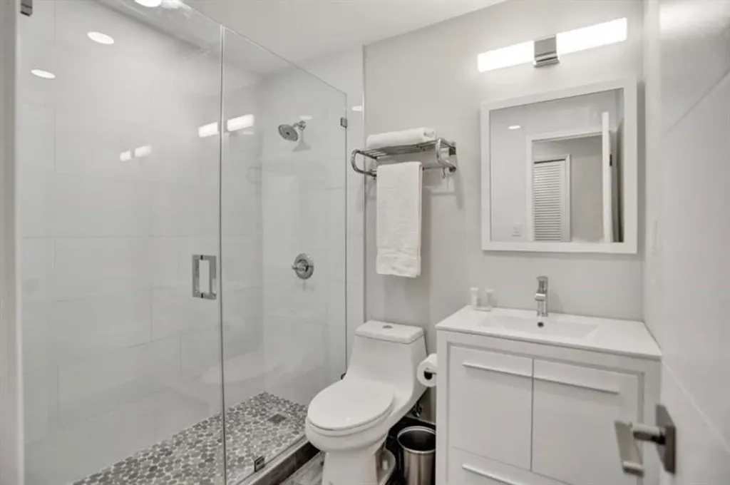 3220 SE 11th Street Pompano Beach FL 33062