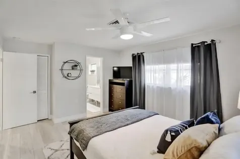 3220 SE 11th Street Pompano Beach FL 33062