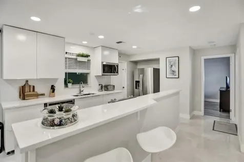 3220 SE 11th Street Pompano Beach FL 33062