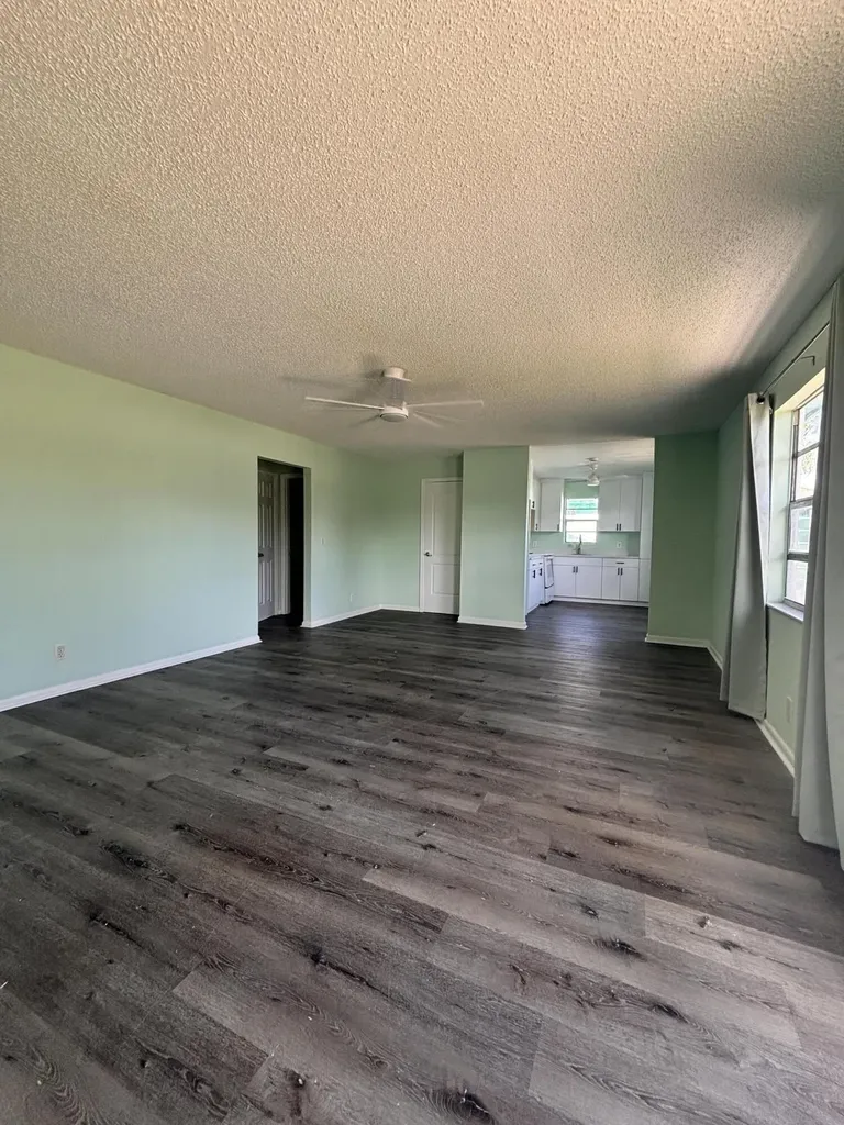1328 W 6th Street Riviera Beach FL 33404