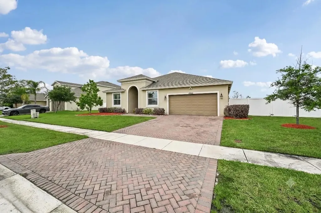 4200 Birkdale Drive Fort Pierce FL 34947