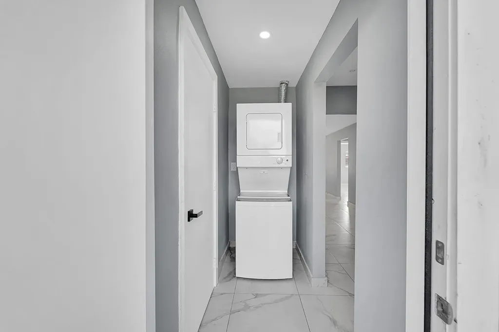 4681-4685 SW 43rd Terrace Fort Lauderdale FL 33314