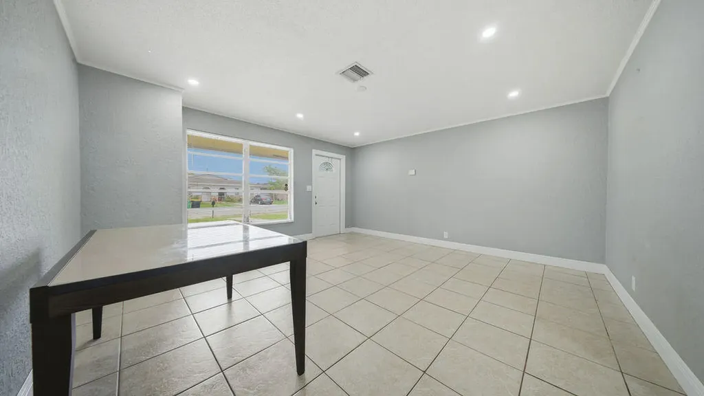 4681-4685 SW 43rd Terrace Fort Lauderdale FL 33314