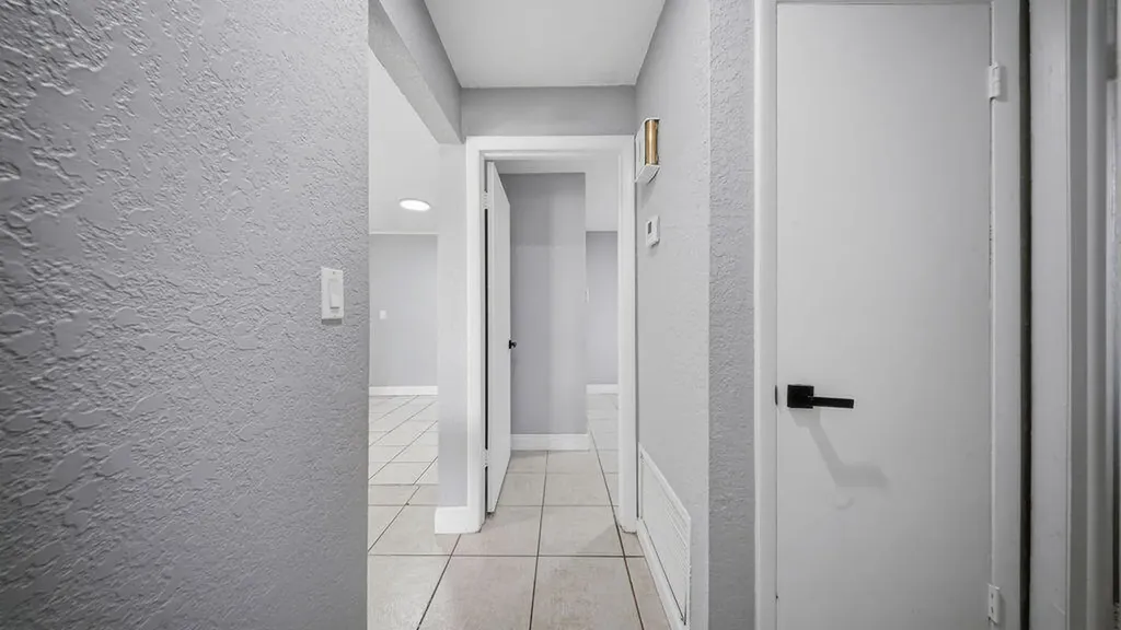 4681-4685 SW 43rd Terrace Fort Lauderdale FL 33314