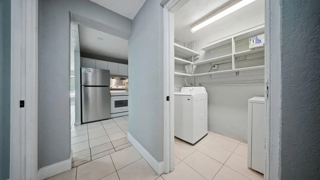 4681-4685 SW 43rd Terrace Fort Lauderdale FL 33314