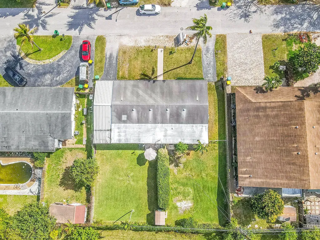 4681-4685 SW 43rd Terrace Fort Lauderdale FL 33314