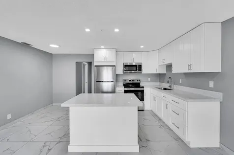 4681-4685 SW 43rd Terrace Fort Lauderdale FL 33314