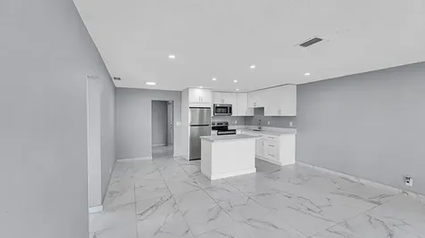 4681-4685 SW 43rd Terrace Fort Lauderdale FL 33314
