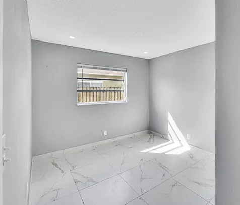 4681-4685 SW 43rd Terrace Fort Lauderdale FL 33314