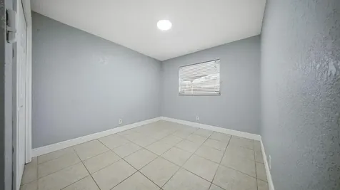 4681-4685 SW 43rd Terrace Fort Lauderdale FL 33314