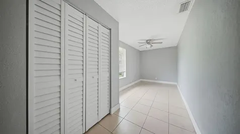 4681-4685 SW 43rd Terrace Fort Lauderdale FL 33314