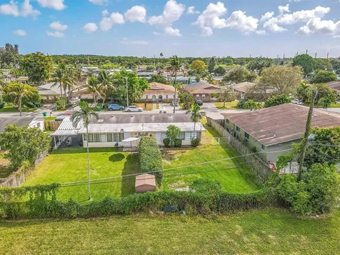 4681-4685 SW 43rd Terrace Fort Lauderdale FL 33314