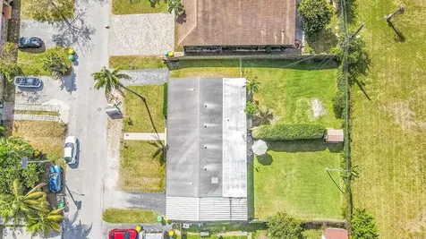 4681-4685 SW 43rd Terrace Fort Lauderdale FL 33314
