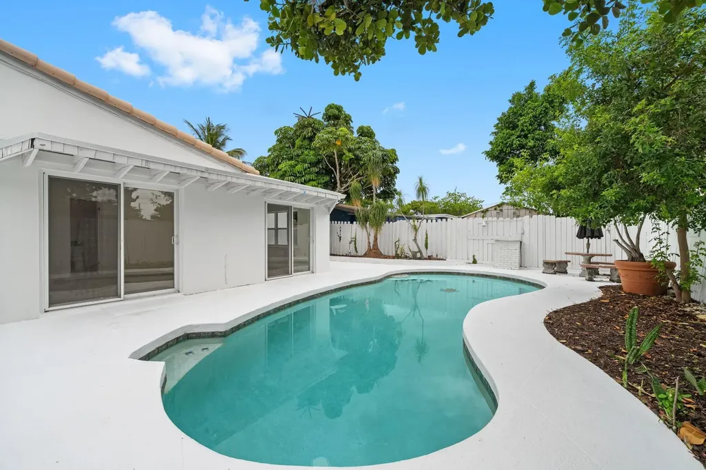 631 NE 56th Court Fort Lauderdale FL 33334