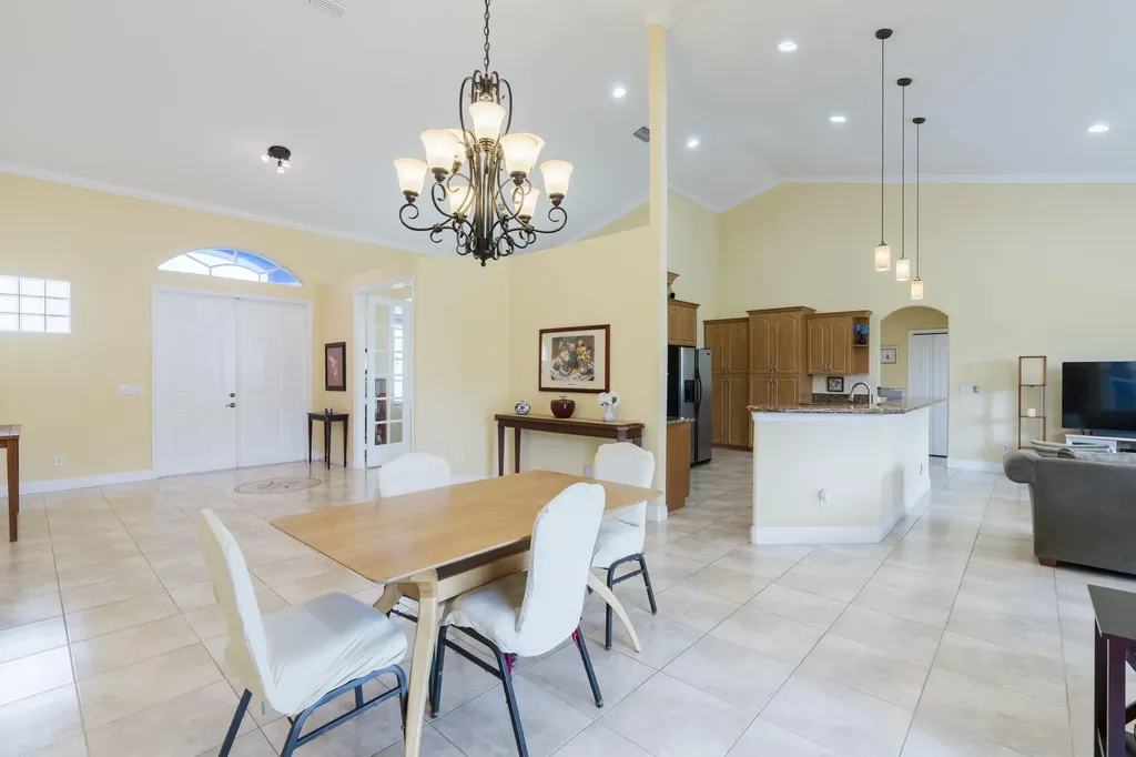 2301 SW Vale Port St Lucie FL 34953