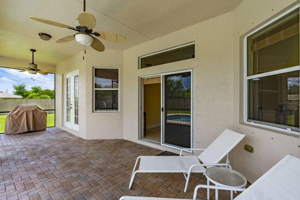 2301 SW Vale Port St Lucie FL 34953