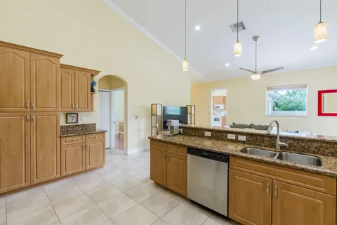 2301 SW Vale Port St Lucie FL 34953