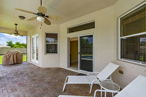 2301 SW Vale Port St Lucie FL 34953