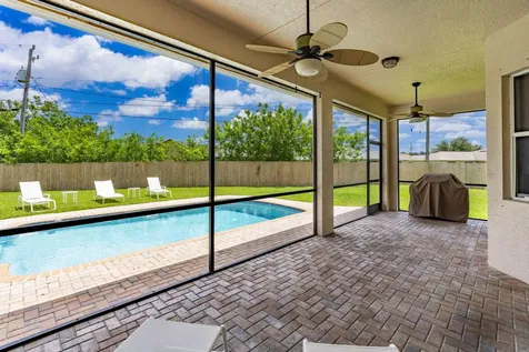2301 SW Vale Port St Lucie FL 34953