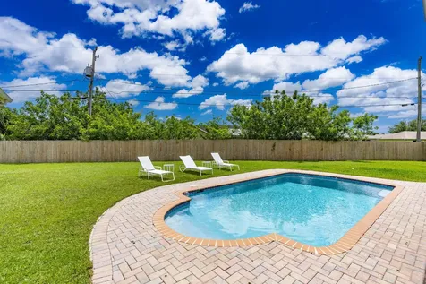 2301 SW Vale Port St Lucie FL 34953