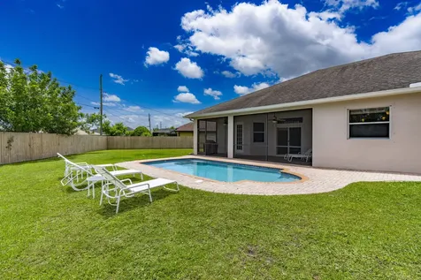 2301 SW Vale Port St Lucie FL 34953
