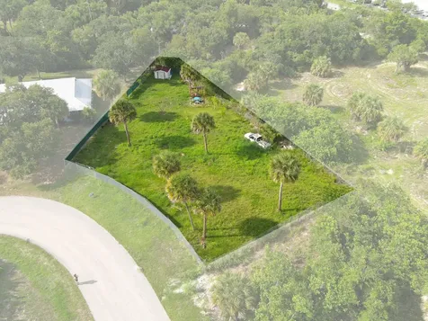 1130 SW 3rd Court Court SW Vero Beach FL 32962