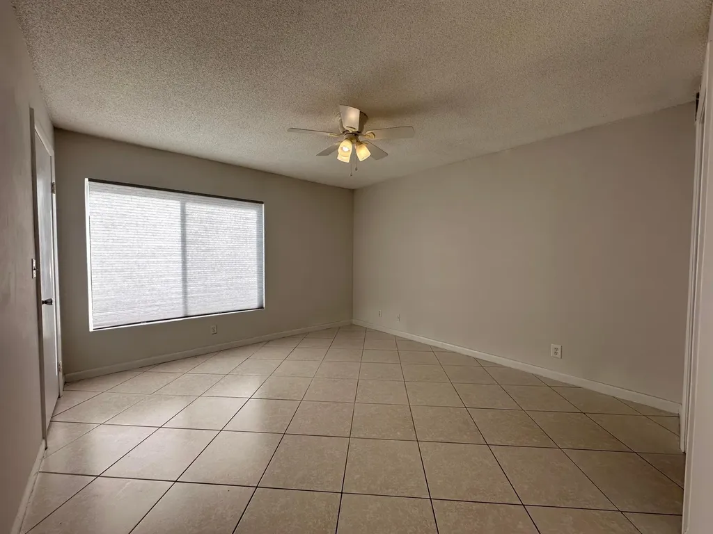 815 W Boynton Beach Boulevard Boynton Beach FL 33426