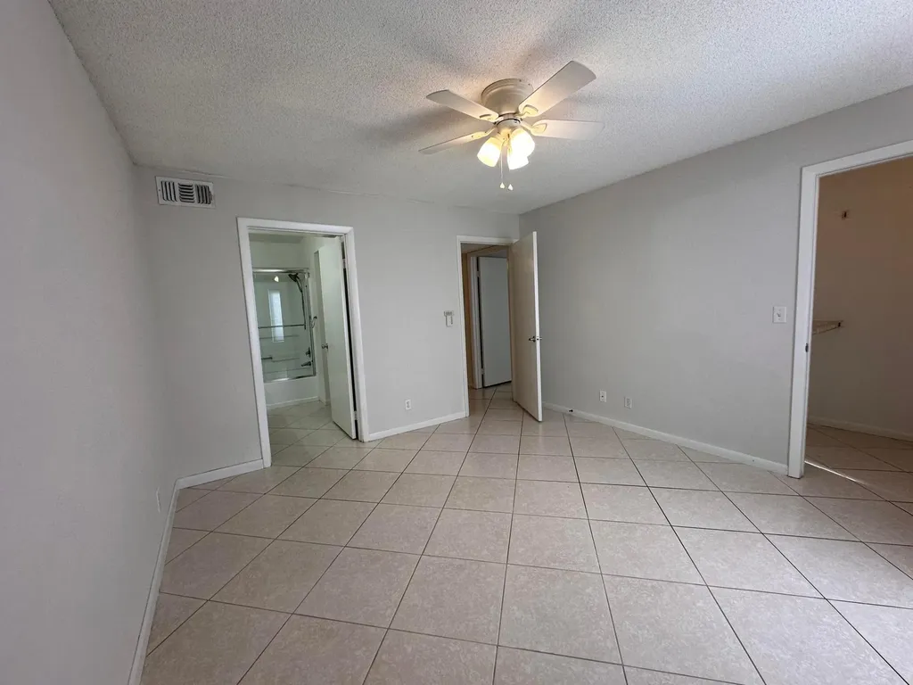 815 W Boynton Beach Boulevard Boynton Beach FL 33426