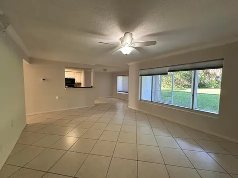 815 W Boynton Beach Boulevard Boynton Beach FL 33426