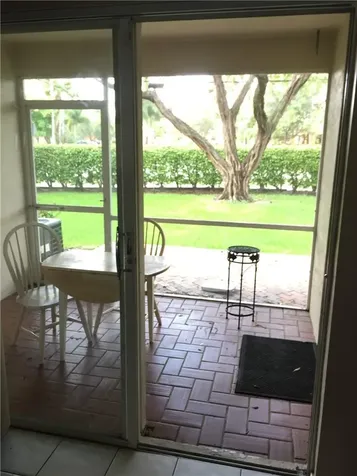 23 Whitehead Circle Weston FL 33326